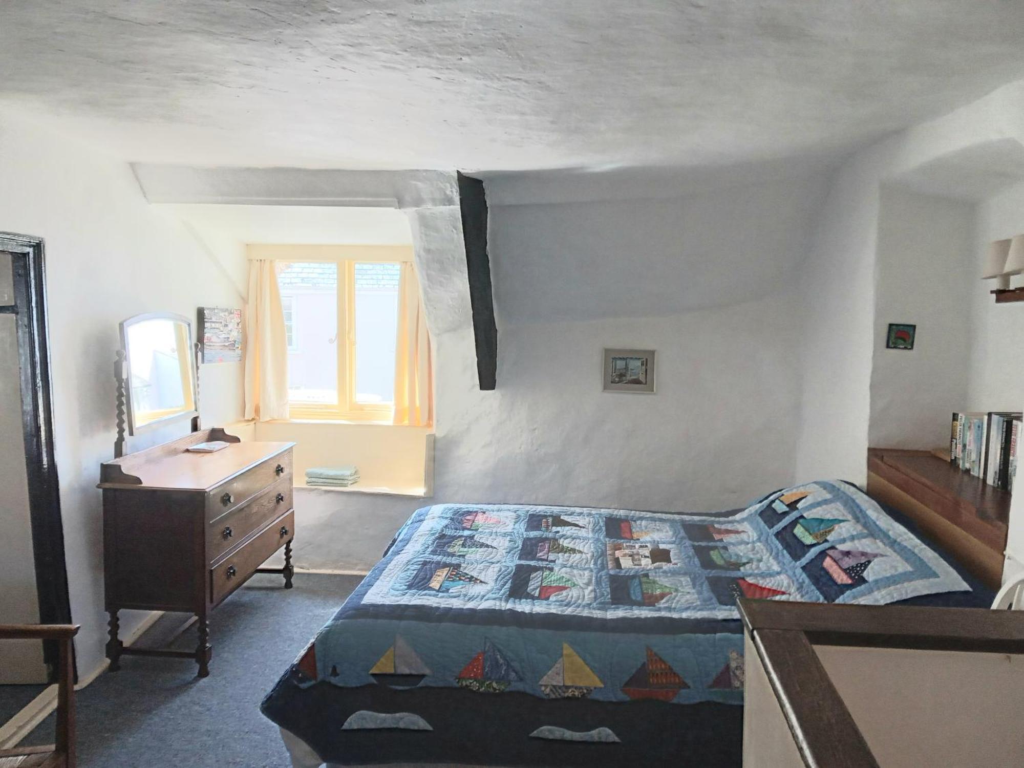 Dolphin 50m From Beach! Holiday home
