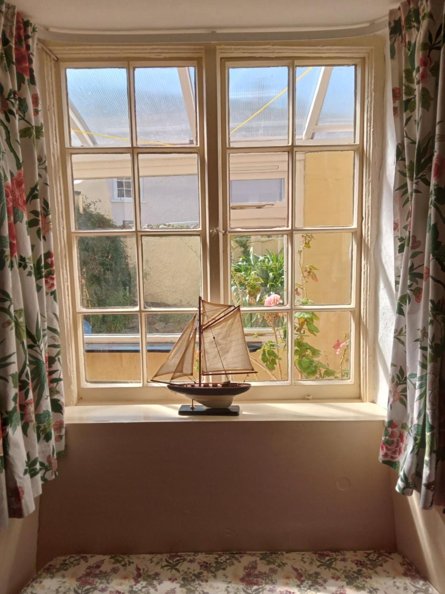 Holiday home Dolphin 50m From Beach!
